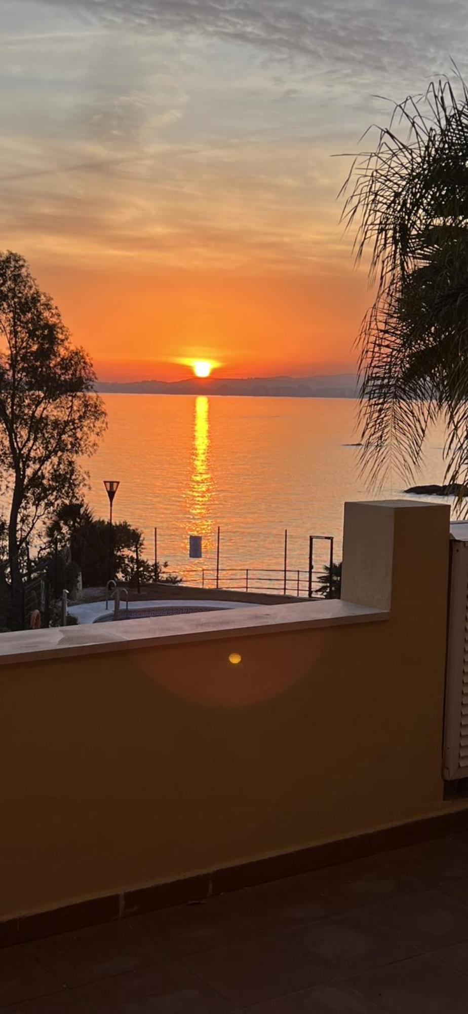 Relax Frente Al Mar Apartment Benalmadena Ngoại thất bức ảnh